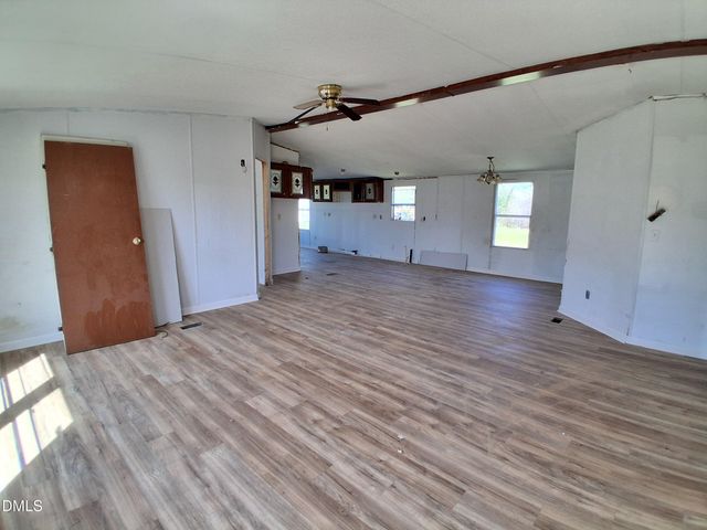 4725 Desert Ridge Road, Parkton, NC 28371
