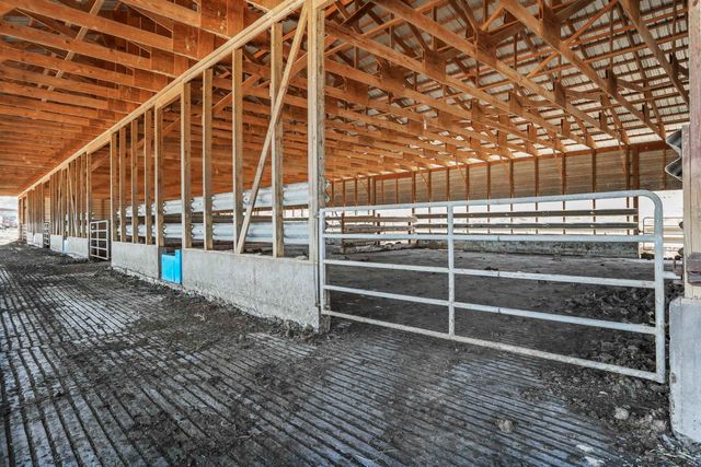 329 MILLER RD, Edinburg, VA 22824