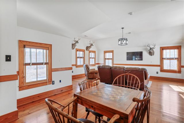 329 MILLER RD, Edinburg, VA 22824
