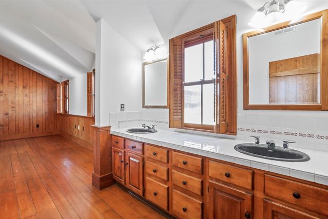 329 MILLER RD, Edinburg, VA 22824
