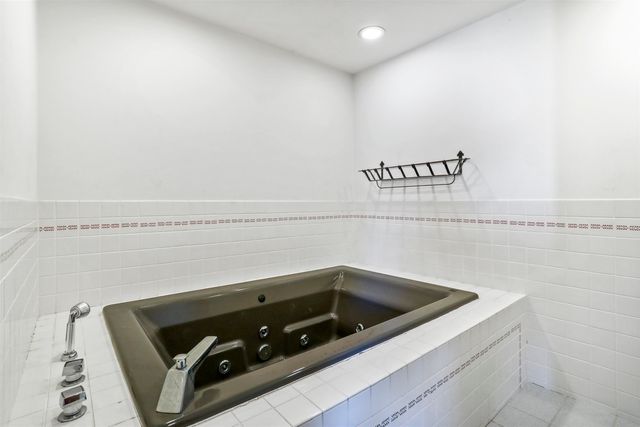 329 MILLER RD, Edinburg, VA 22824