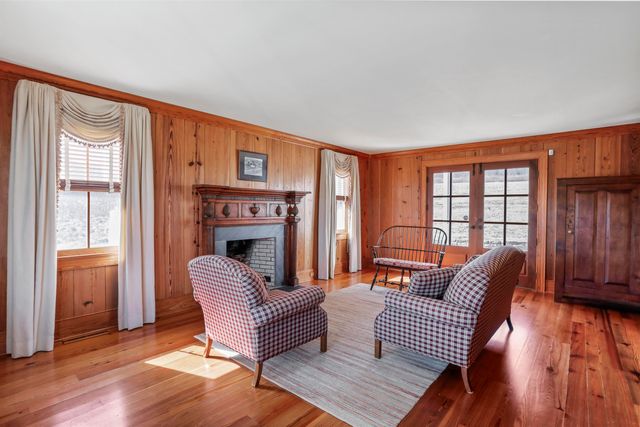 329 MILLER RD, Edinburg, VA 22824