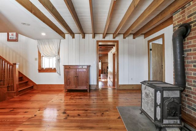 329 MILLER RD, Edinburg, VA 22824