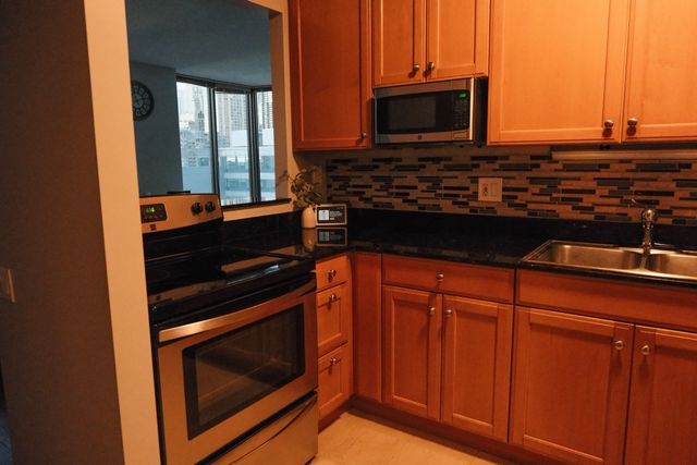 400 N LaSalle Boulevard 1401, Chicago, IL 60654