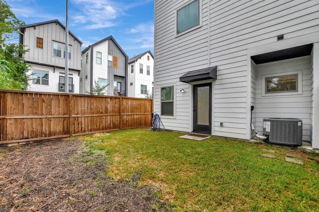 3704 Creekmont Green Lane, Houston, TX 77091