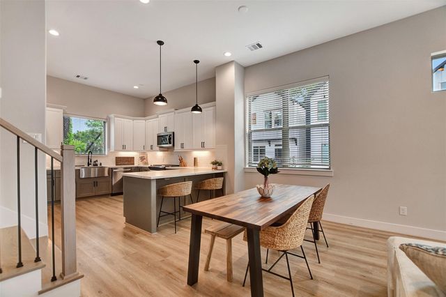 3704 Creekmont Green Lane, Houston, TX 77091