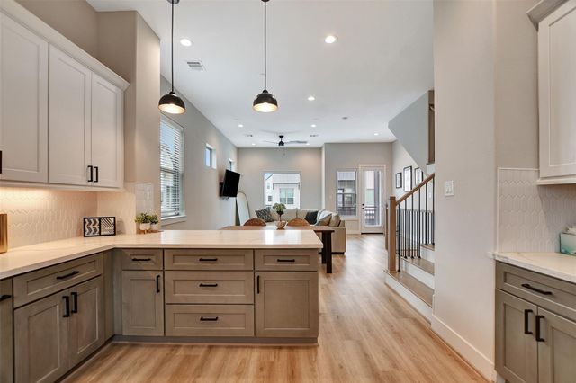 3704 Creekmont Green Lane, Houston, TX 77091