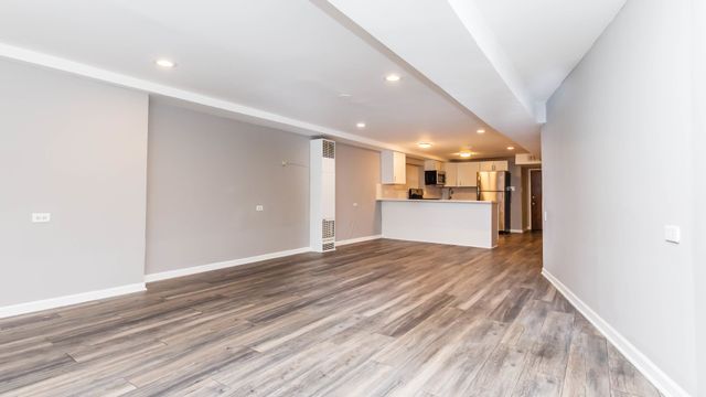 4821 W Cornelia Avenue G, Chicago, IL 60641