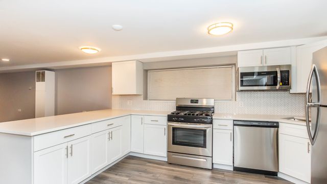 4821 W Cornelia Avenue G, Chicago, IL 60641