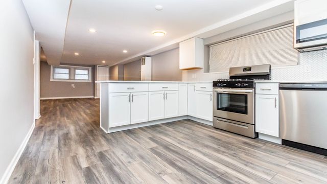 4821 W Cornelia Avenue G, Chicago, IL 60641