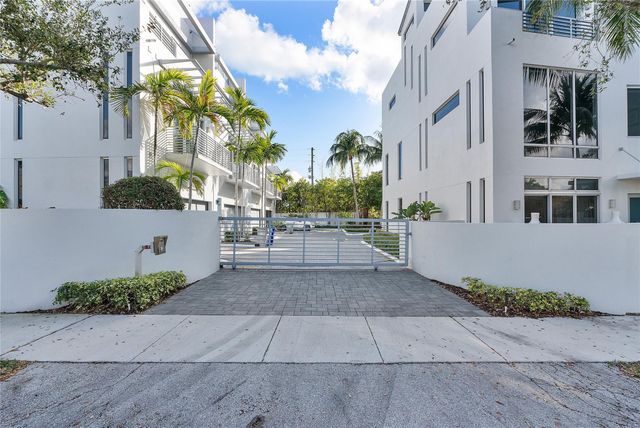 3266 NE 15th Street, Pompano Beach, FL 33062