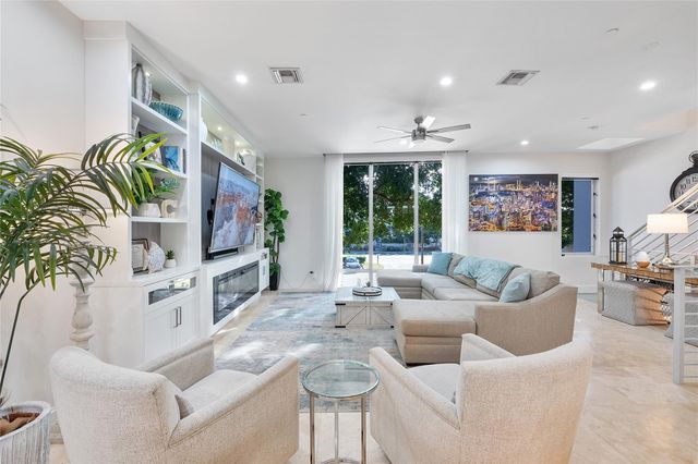 3266 NE 15th Street, Pompano Beach, FL 33062