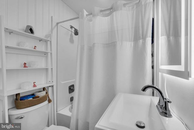 405 DECKER CT, Lanoka Harbor, NJ 08734