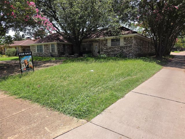 604 S Briarcrest Drive, Richardson, TX 75081