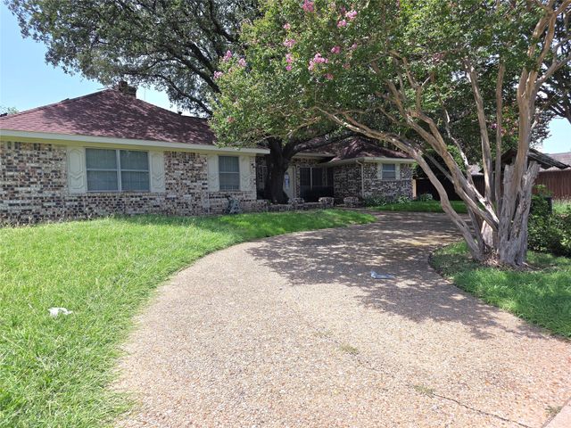 604 S Briarcrest Drive, Richardson, TX 75081