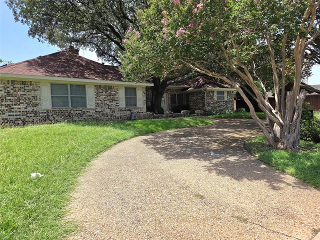604 S Briarcrest Drive, Richardson, TX 75081