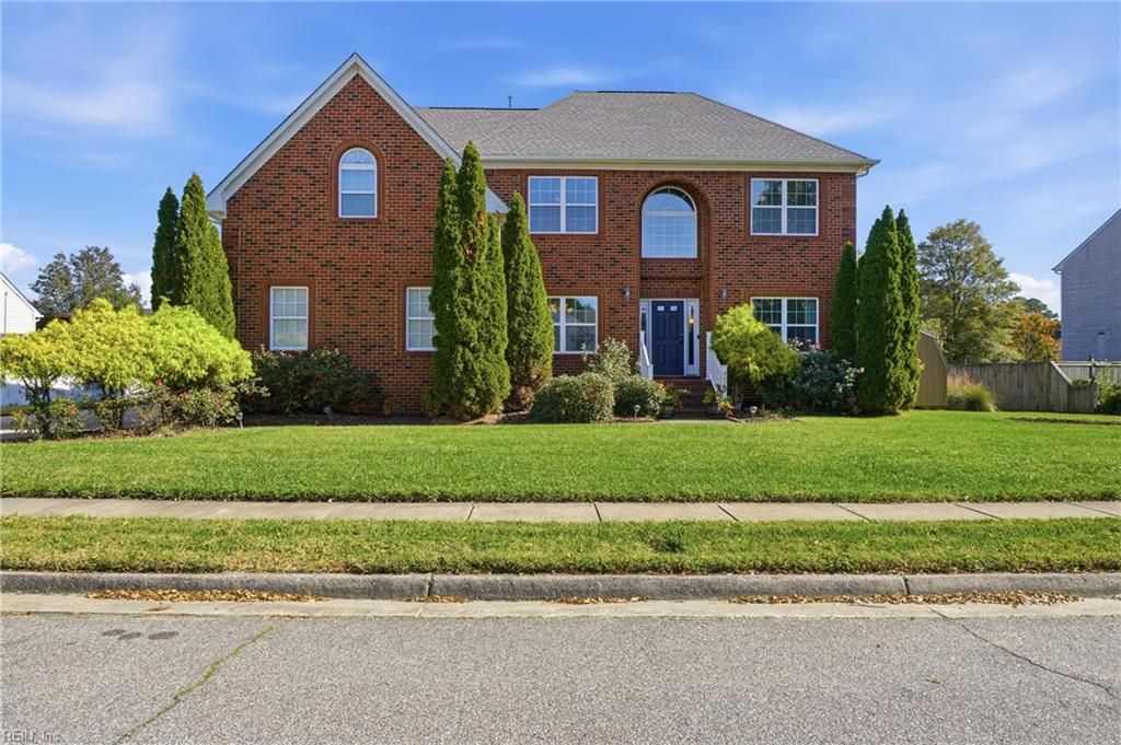 607 Mile Creek LN, Chesapeake, VA 23322