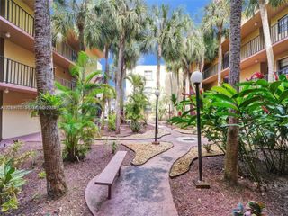 10835 SW 112th Ave 218, Miami, FL 33176