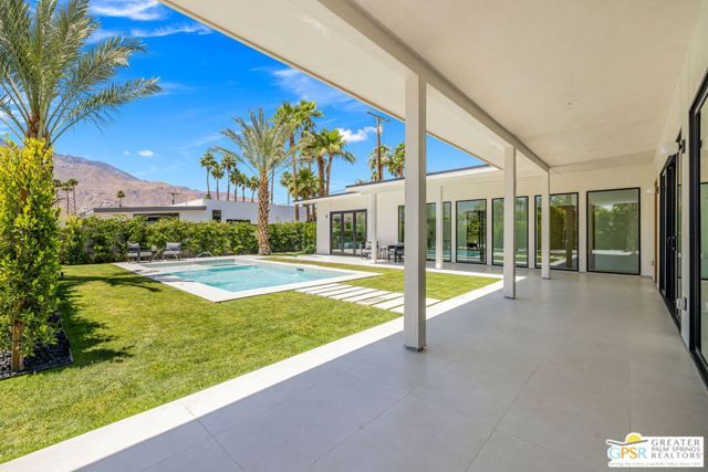 2020 E Amado Road, Palm Springs, CA 92262