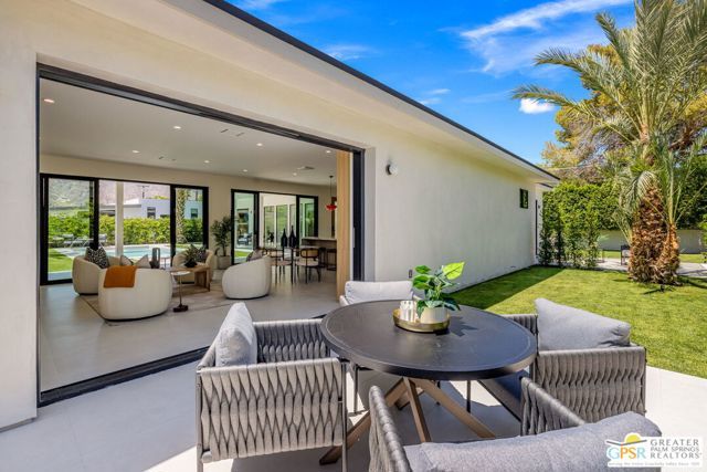 2020 E Amado Road, Palm Springs, CA 92262