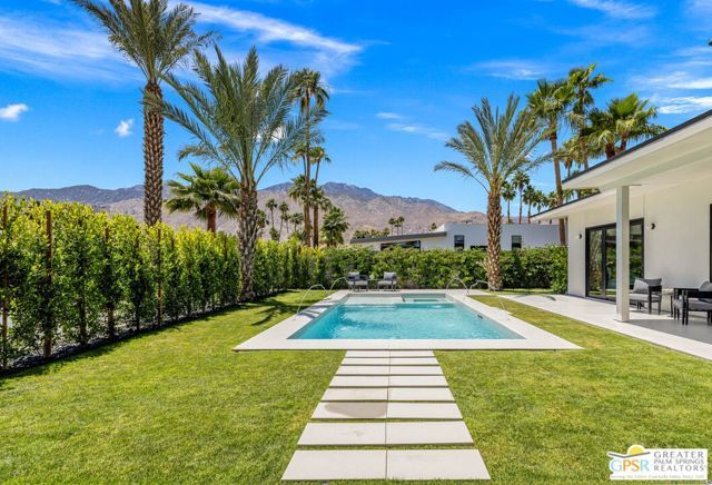 2020 E Amado Road, Palm Springs, CA 92262