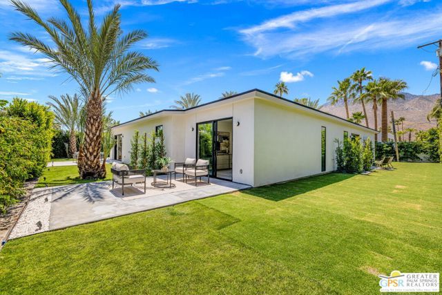 2020 E Amado Road, Palm Springs, CA 92262