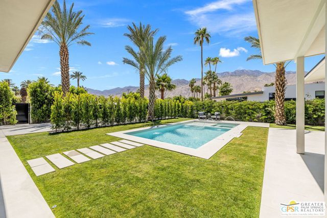 2020 E Amado Road, Palm Springs, CA 92262