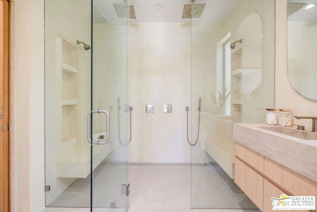 2020 E Amado Road, Palm Springs, CA 92262