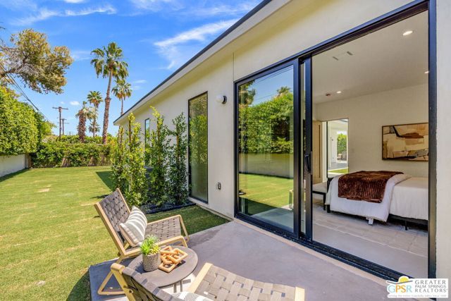 2020 E Amado Road, Palm Springs, CA 92262