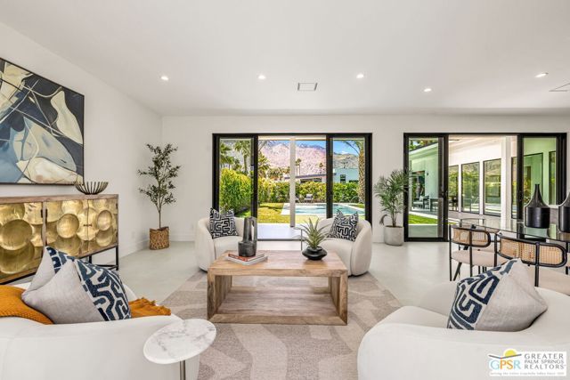 2020 E Amado Road, Palm Springs, CA 92262