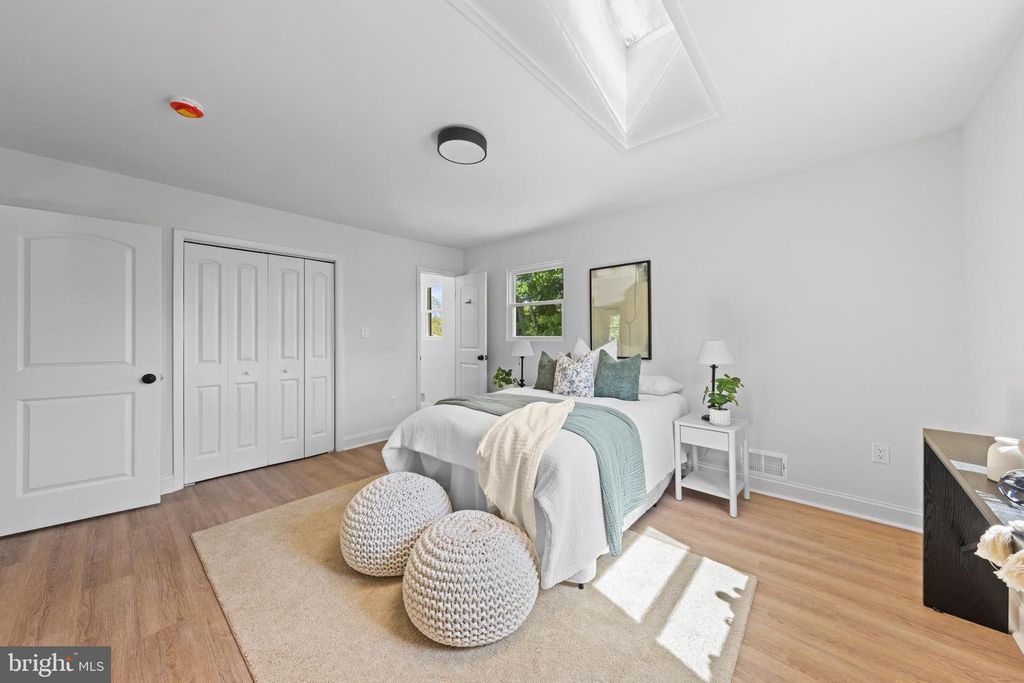 Image 15 of property listing at 306 HEYSE CT, Fort Washington, MD 20744