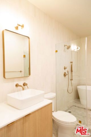 1409 N Hudson Avenue 2, Los Angeles, CA 90028