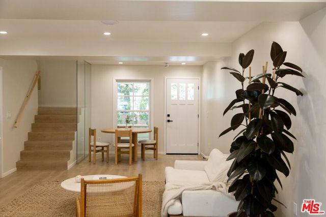 1409 N Hudson Avenue 2, Los Angeles, CA 90028