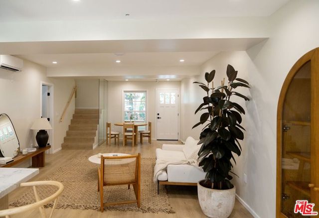 1409 N Hudson Avenue 2, Los Angeles, CA 90028