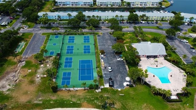 5092 BEACH DRIVE SE A, St Petersburg, FL 33705