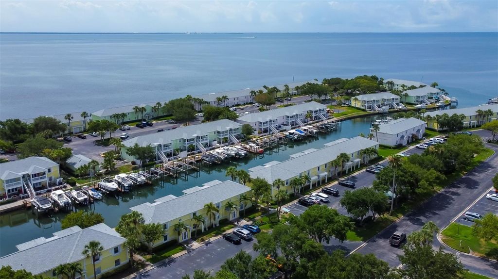 5092 BEACH DRIVE SE A, St Petersburg, FL 33705