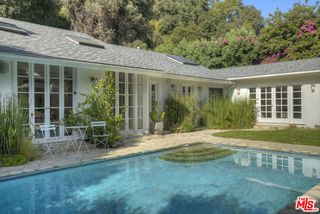 2761 Hutton Drive, Los Angeles, CA 90210