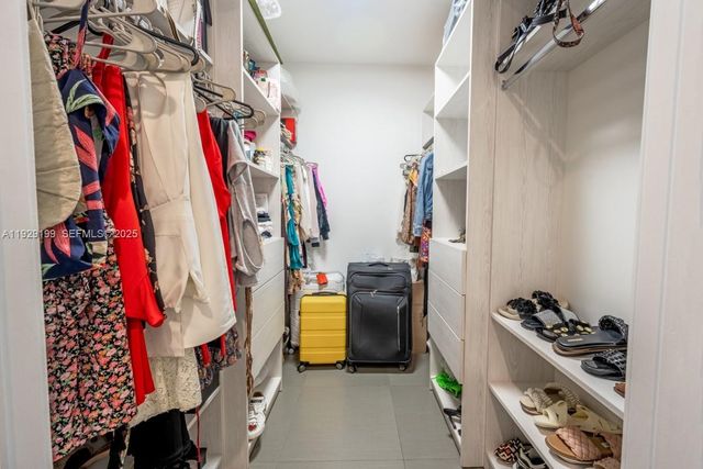 1100 Biscayne Blvd 3104, Miami, FL 33132