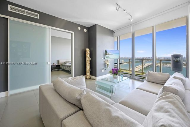 1100 Biscayne Blvd 3104, Miami, FL 33132