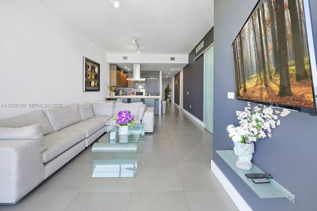 1100 Biscayne Blvd 3104, Miami, FL 33132