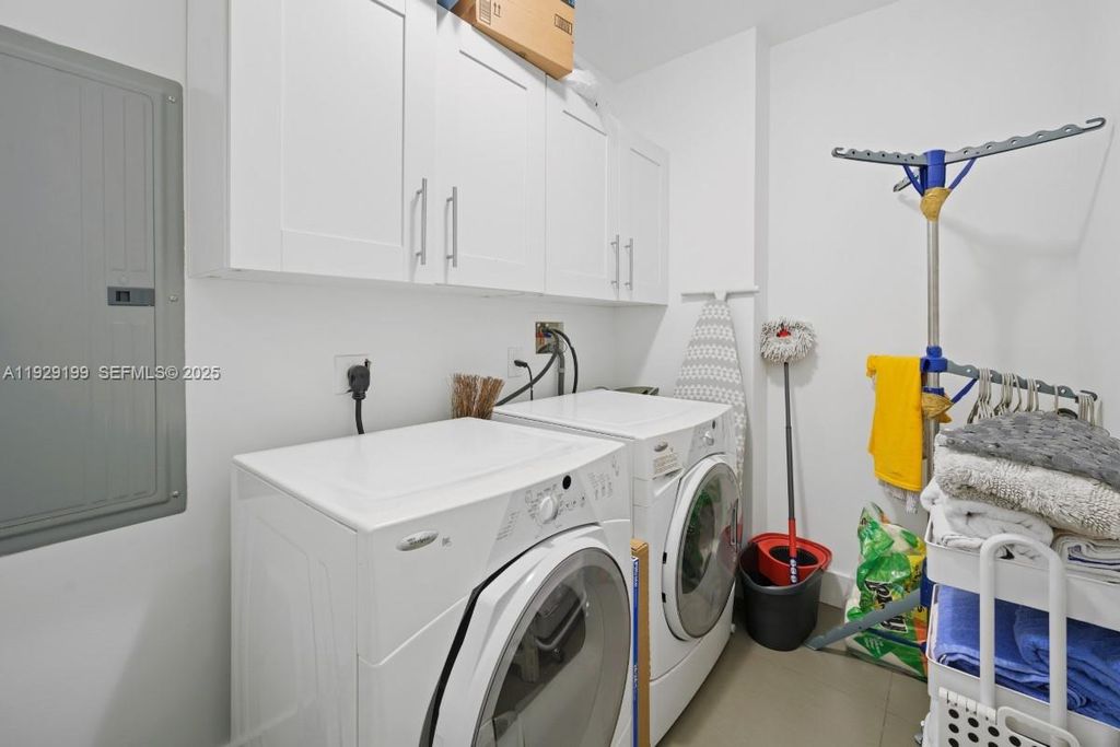 Image 20 of property listing at 1100 Biscayne Blvd 3104, Miami, FL 33132