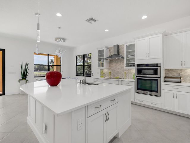 8256 Bradford Way, Parkland, FL 33076
