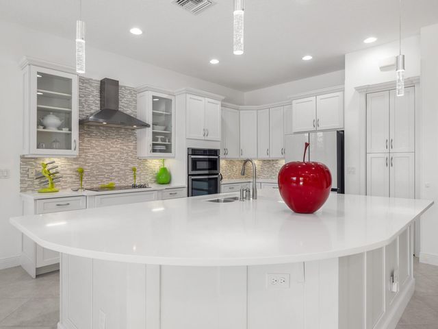 8256 Bradford Way, Parkland, FL 33076