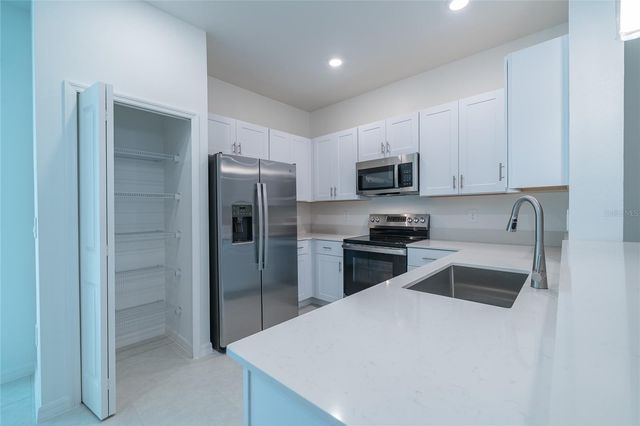 10116 TRUMPET HONEYSUCKLE WAY, Wesley Chapel, FL 33545