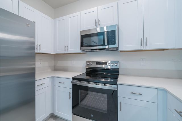 10116 TRUMPET HONEYSUCKLE WAY, Wesley Chapel, FL 33545