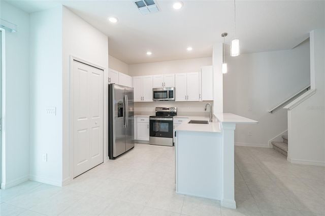 10116 TRUMPET HONEYSUCKLE WAY, Wesley Chapel, FL 33545