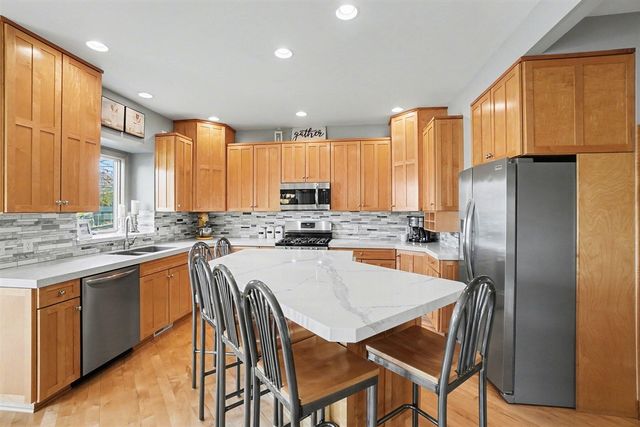 2213 N Bristol Street, Holland, MI 49424