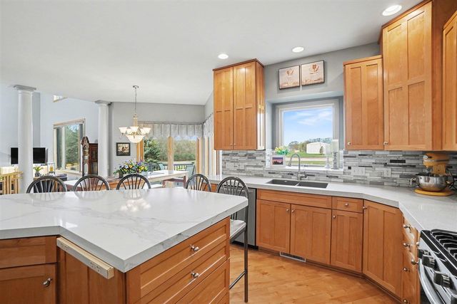 2213 N Bristol Street, Holland, MI 49424