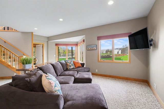 2213 N Bristol Street, Holland, MI 49424