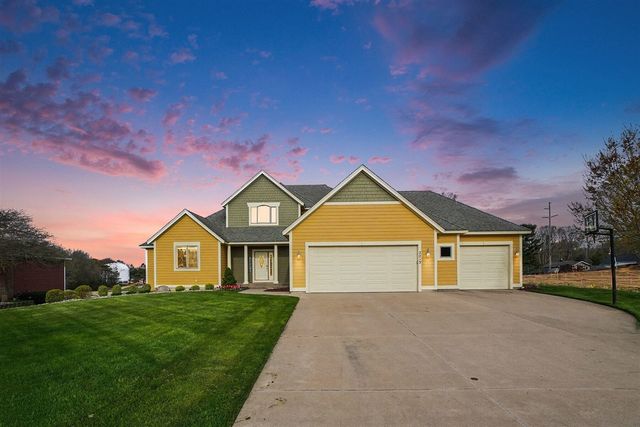 2213 N Bristol Street, Holland, MI 49424